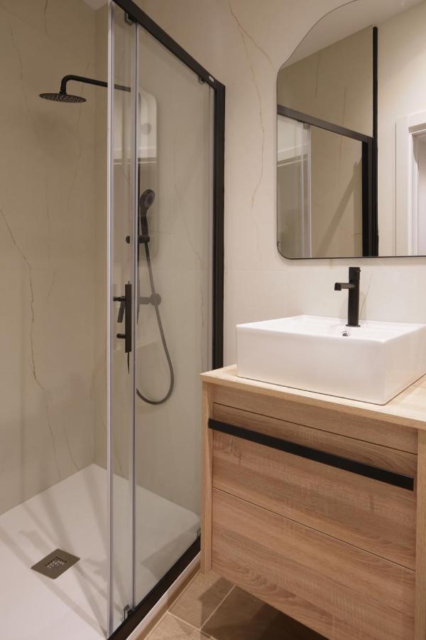 Apartamento Luxury Flat Next To Gran Via Madrid Exterior foto