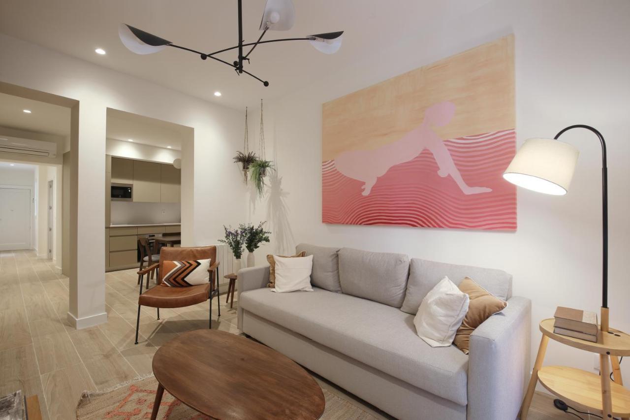 Apartamento Luxury Flat Next To Gran Via Madrid Exterior foto